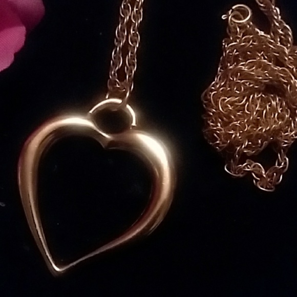๐"Give them ur He๐rt" Gold Heart & Neckalace๐ - Picture 5 of 8